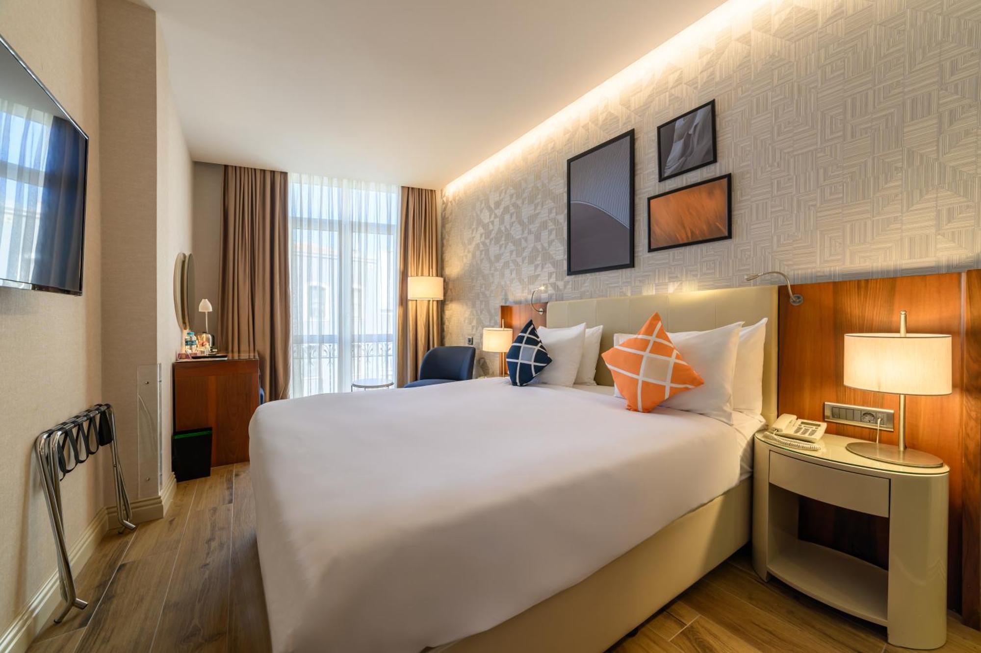 Four Points Flex By Sheraton Istanbul Taksim Square Экстерьер фото