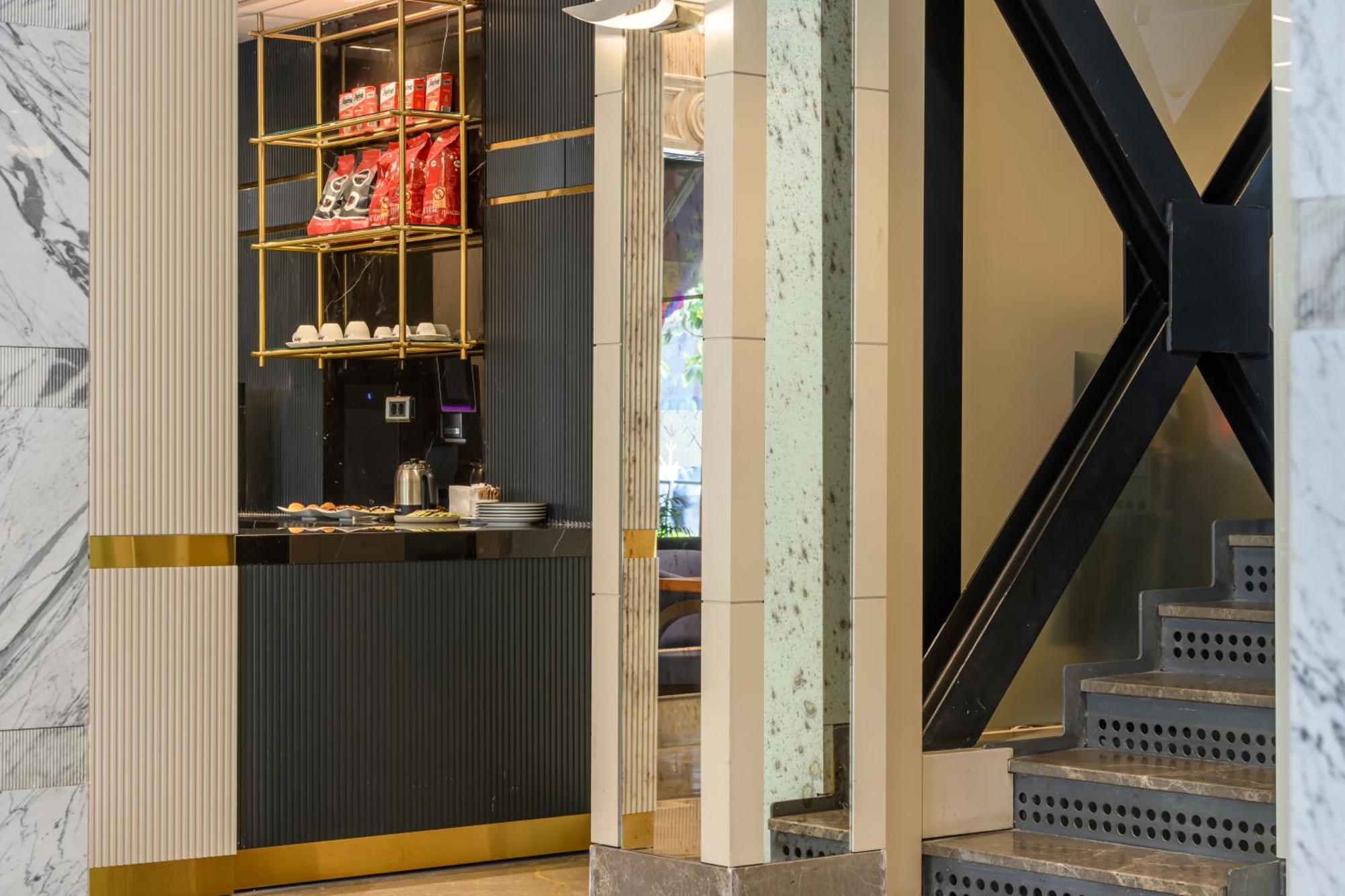 Four Points Flex By Sheraton Istanbul Taksim Square Экстерьер фото
