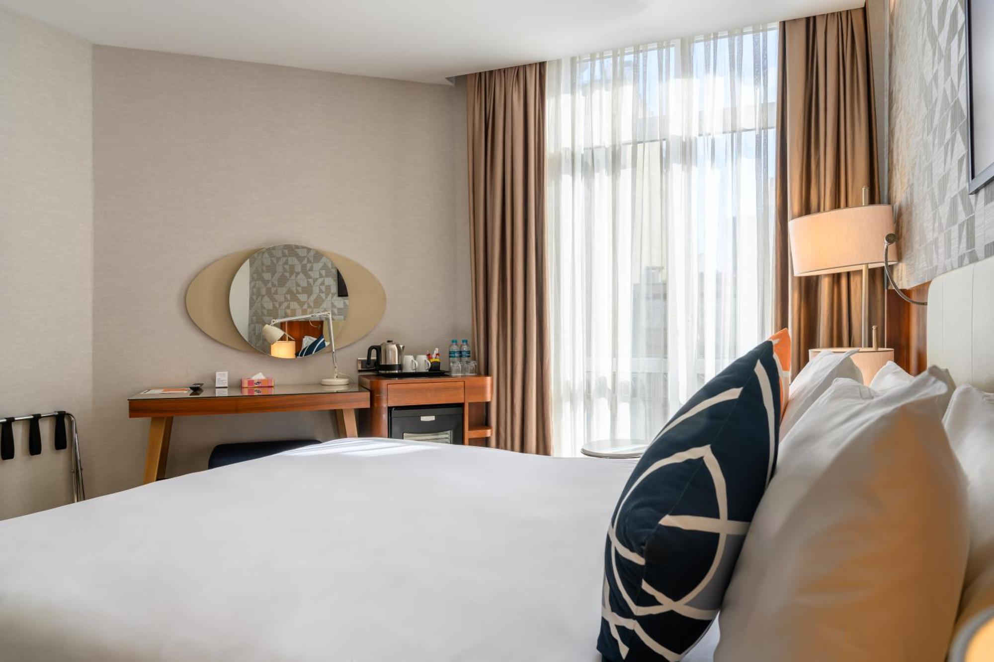 Four Points Flex By Sheraton Istanbul Taksim Square Экстерьер фото