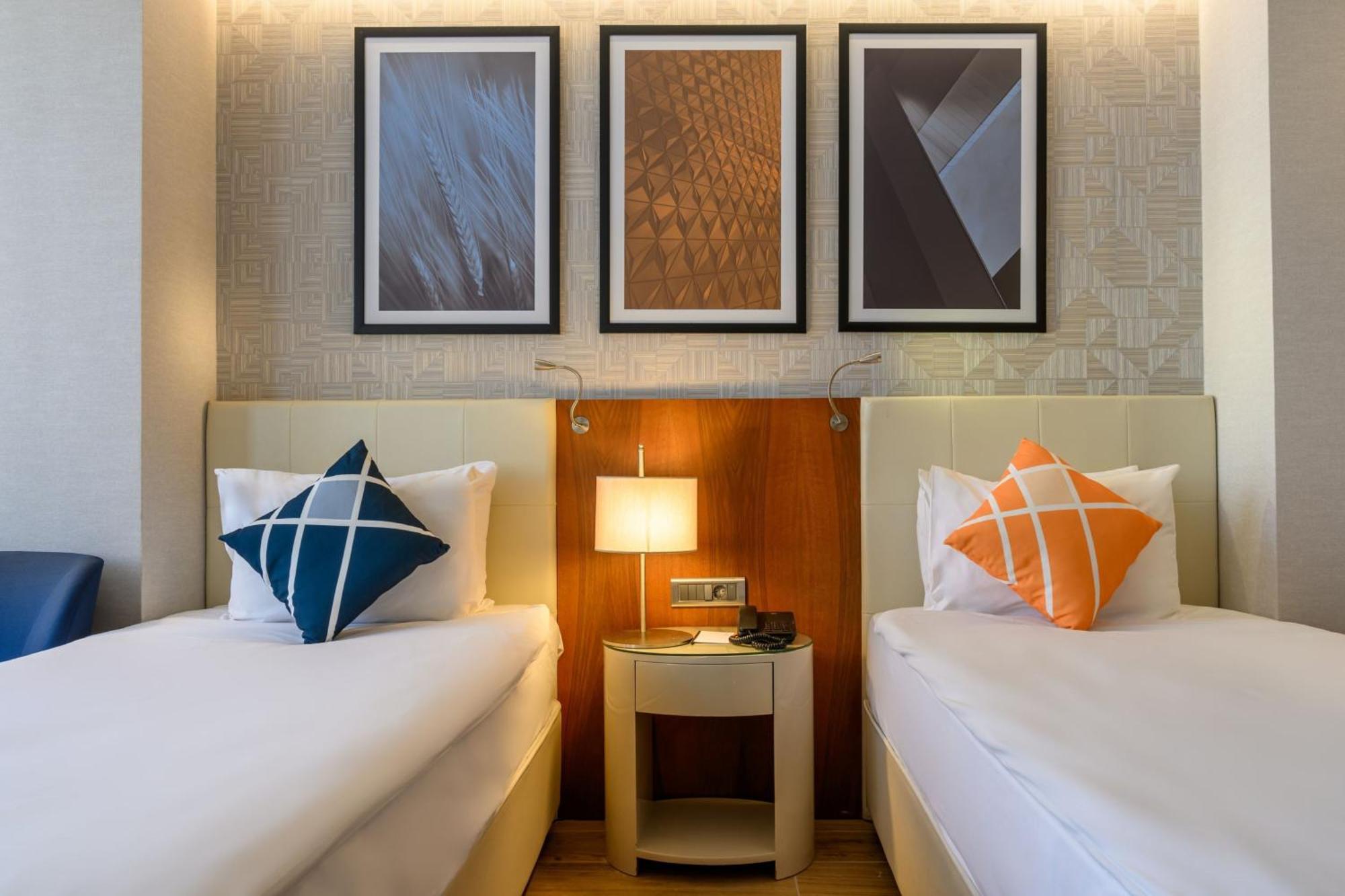 Four Points Flex By Sheraton Istanbul Taksim Square Экстерьер фото