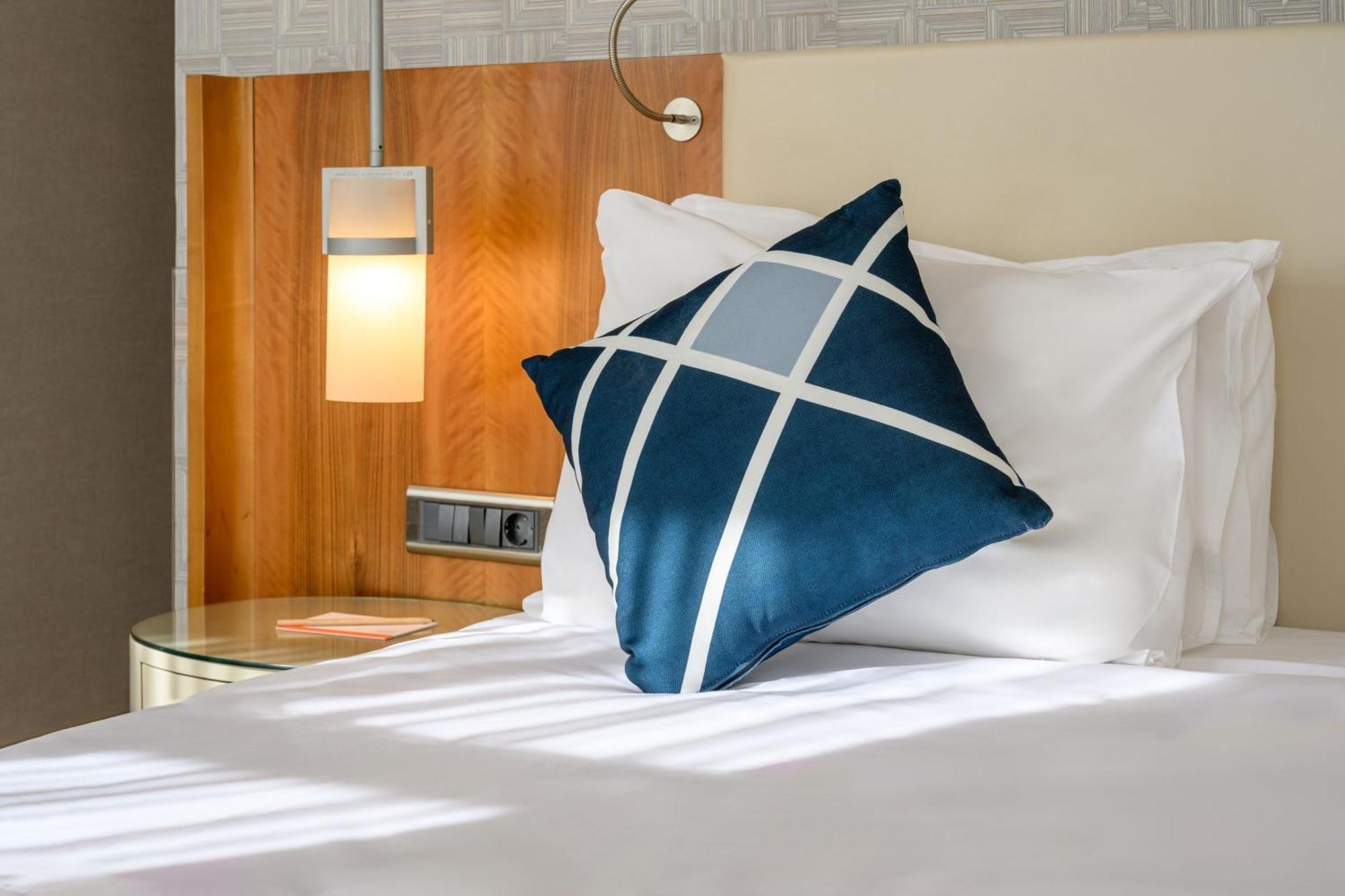 Four Points Flex By Sheraton Istanbul Taksim Square Экстерьер фото