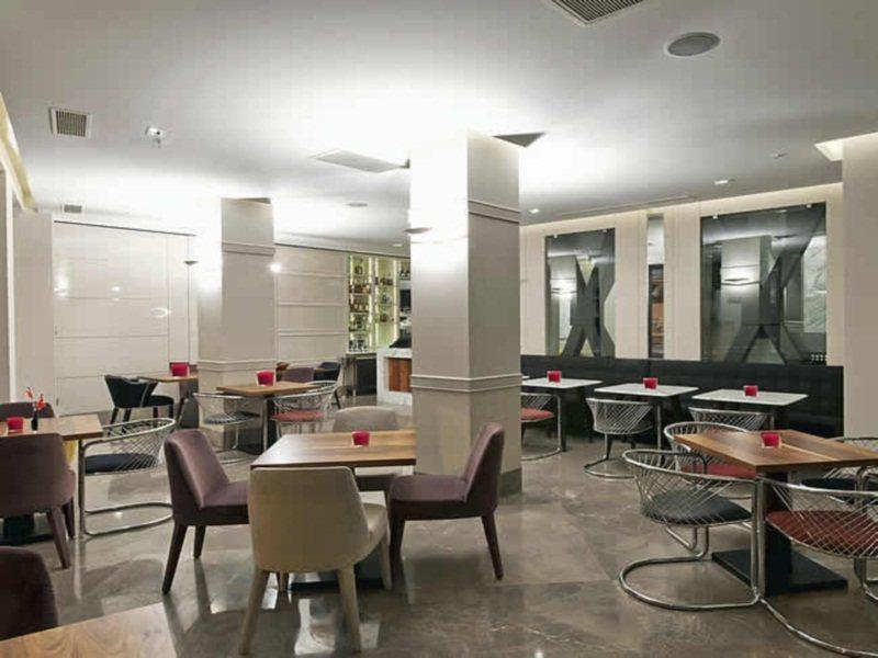 Four Points Flex By Sheraton Istanbul Taksim Square Экстерьер фото