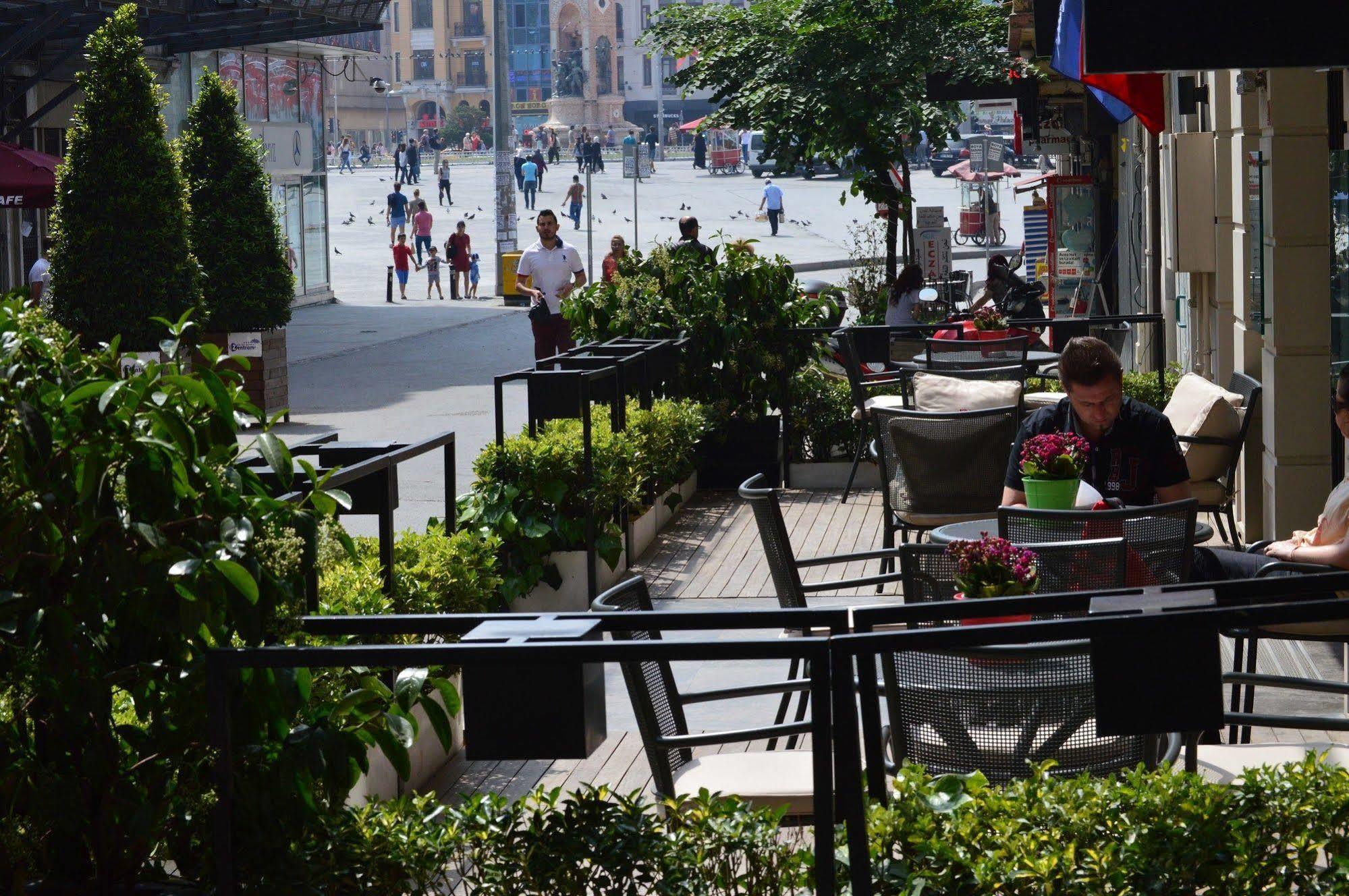 Four Points Flex By Sheraton Istanbul Taksim Square Экстерьер фото
